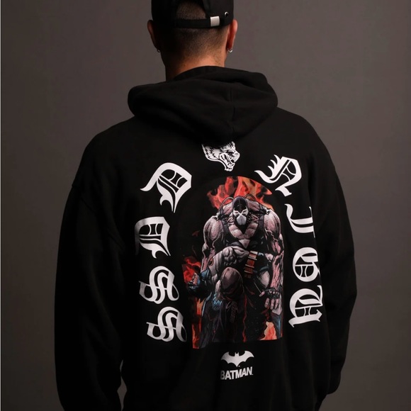 DARC SPORT X BATMAN X BANE “BACK BREAKER” HOODIE - Picture 5 of 7